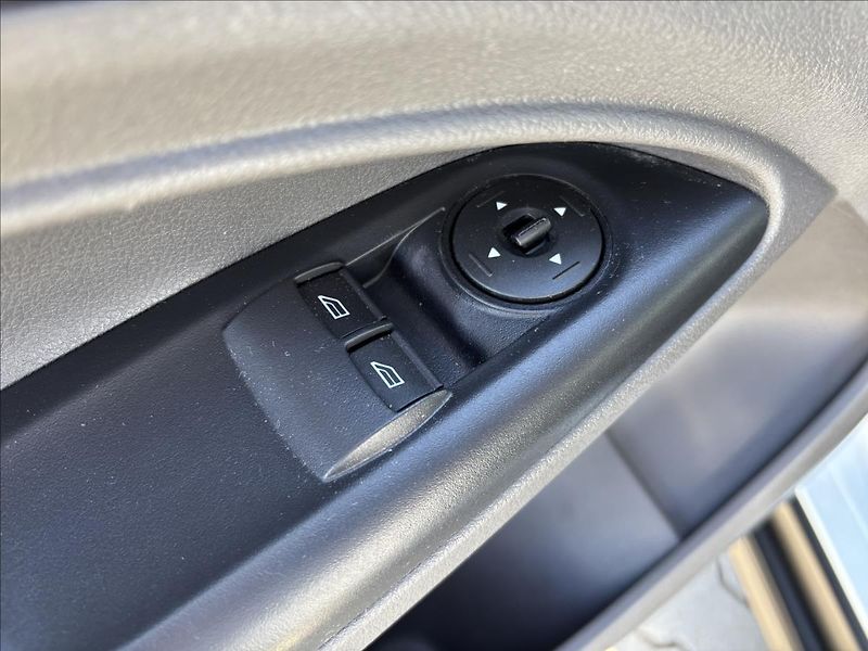 Ford Transit Connect 1,5 Ecoblue 74kW L1 - fotka 19 z 32