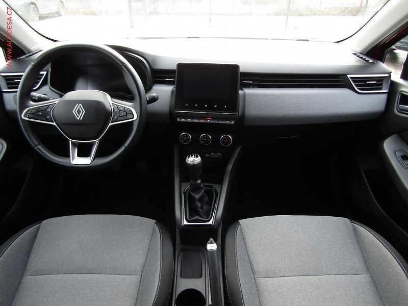 Renault Clio (2024) 1.0 TCe, 1.maj,ČR, AC, LED - fotka 8 z 19