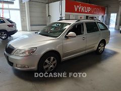 Škoda Octavia (2011) 1.6 TDi, ČR, autoAC - fotografie inzerátu