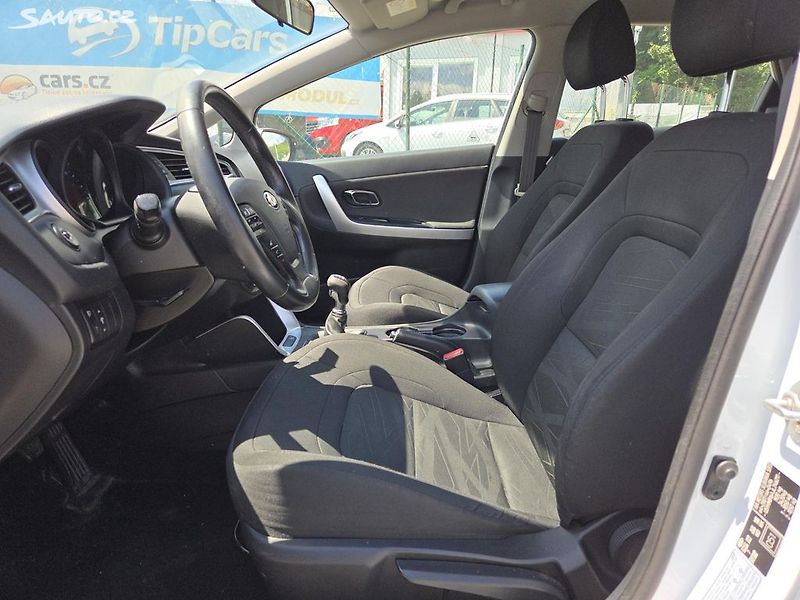 Kia Ceed (2018) na splátky všem od 10%akontace - fotka 10 z 14