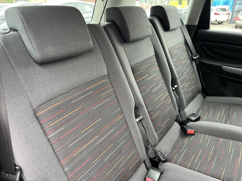 Ford C-MAX 1.6i 16v KLIMATIZACE ALU KOLA - fotka 25 z 40