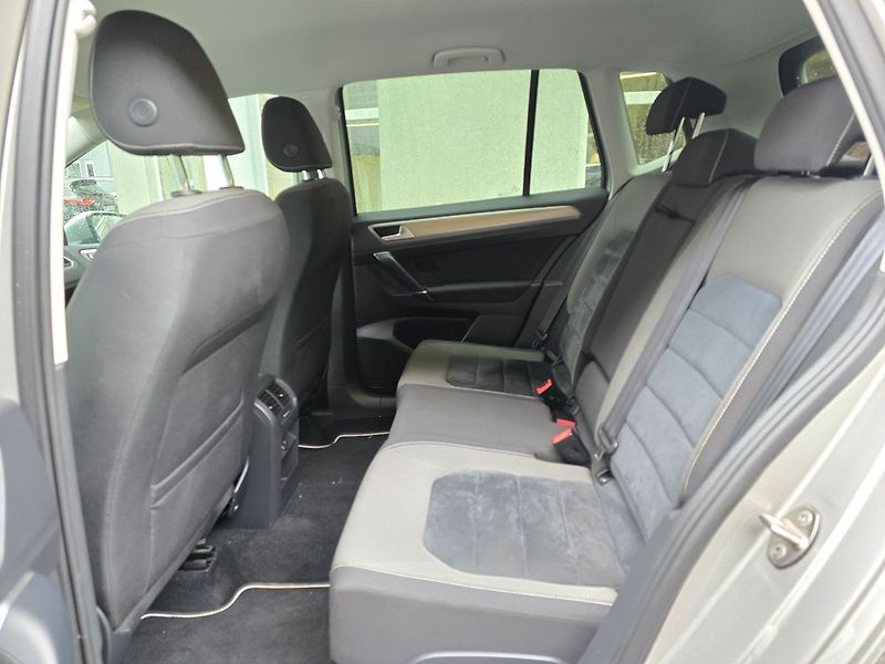 Volkswagen Golf Sportsvan 1,4 TSI 92KW,  Highline, ČR - fotka 23 z 29