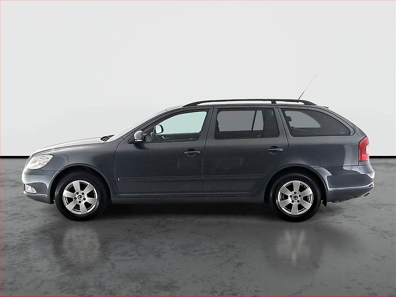 Škoda Octavia (2010) Elegance 1.6, Serv.kniha - fotka 3 z 14