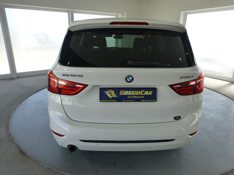 BMW Řada 2 (2016) 2,0D*NAVI*ALU*VYHŘ.SED*M.PAKET - fotka 6 z 31
