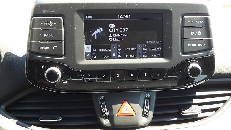 Hyundai i30 Kombi 1,0 T-GDI Trikolor - fotka 15 z 22