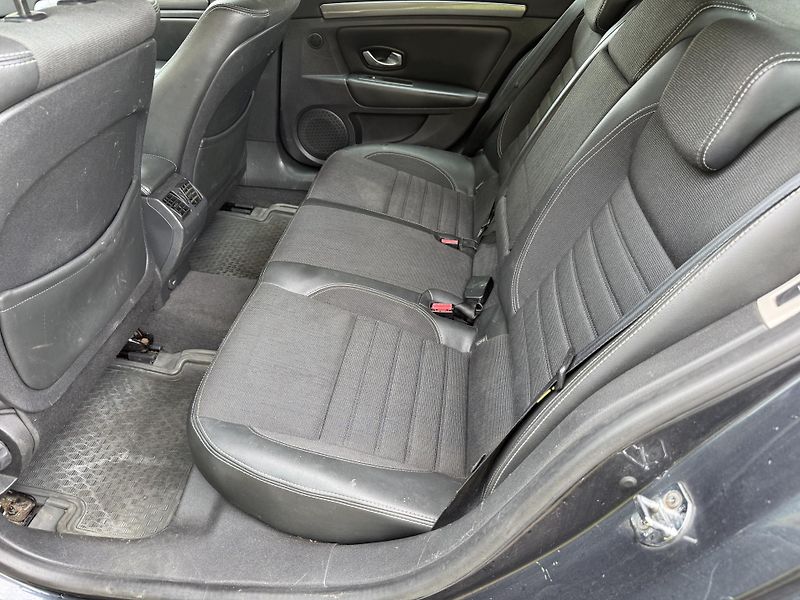 Renault Laguna 2,0dCi TAŽNÉ - fotka 15 z 24