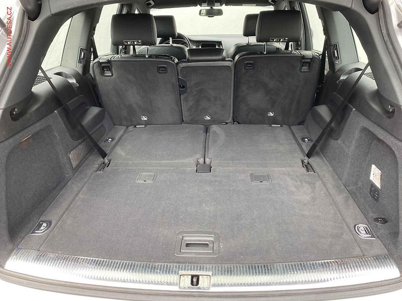 Audi Q7 (2014) 3.0TDi quattro, 7míst, ČR, S - fotka 7 z 20