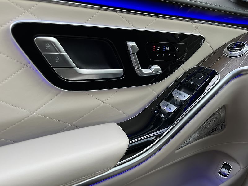 Mercedes-Benz Třídy S Třída S 500 4MATIC L AMG Style - fotka 13 z 21