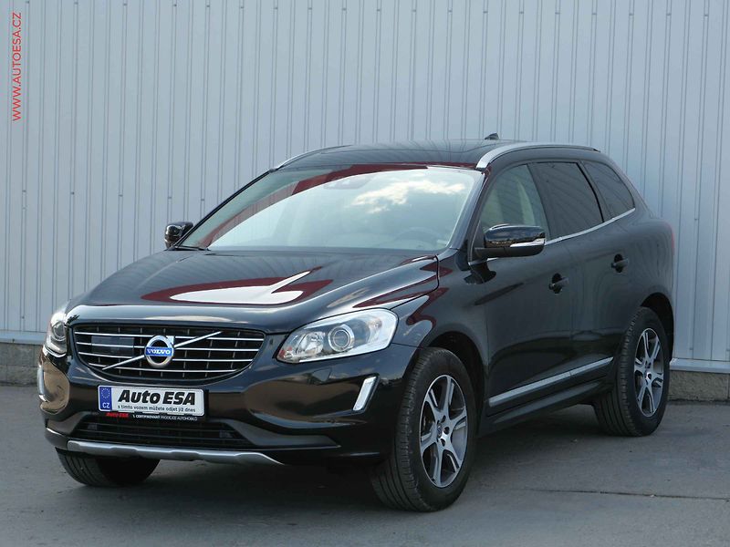 Volvo XC60 (2014) 2.0 D4, Summum, bixen, panor - fotka 3 z 26