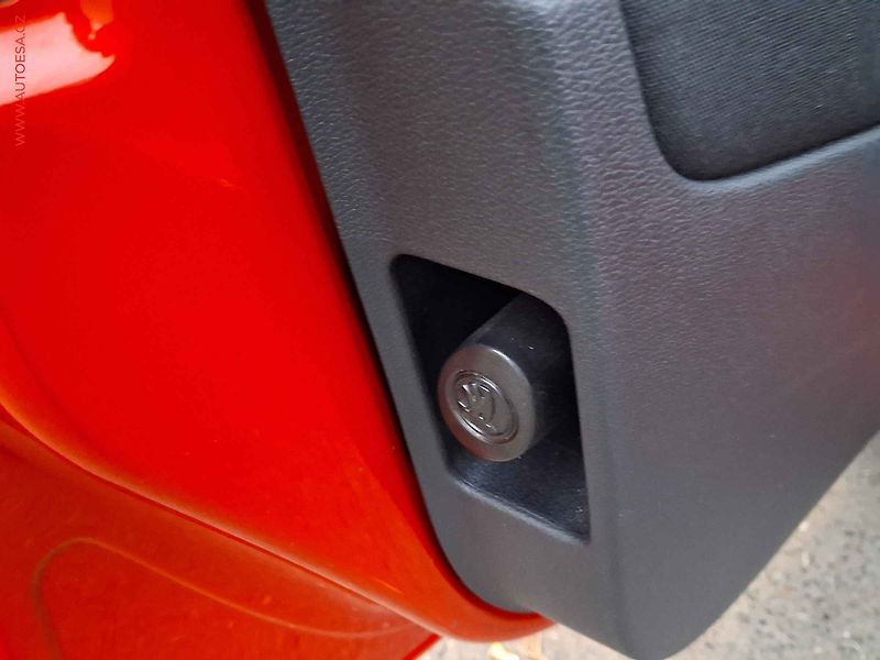 Škoda Kamiq (2020) 1.5 TSI, DSG, LED - fotka 13 z 21