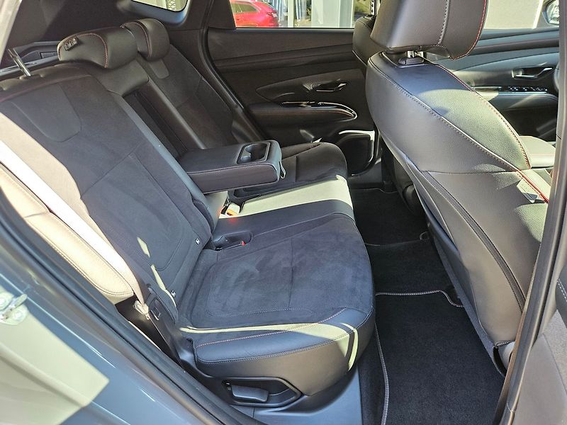 Hyundai Tucson 1.6T-GDi PHEV N-Line, serv.kn. - fotka 32 z 34
