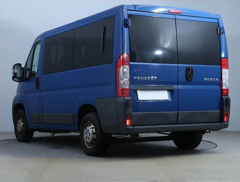 Peugeot Boxer (2013) 2.2 HDi, Bus, 9Míst - fotka 4 z 12