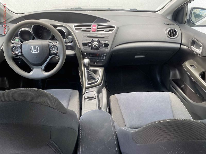 Honda Civic (2014) 1.4CVVT, Comfort - fotka 8 z 17