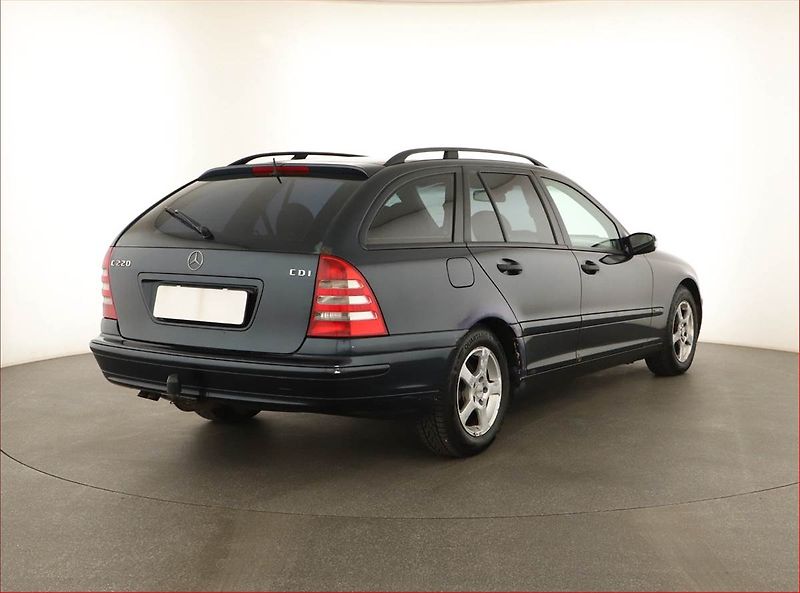 Mercedes-Benz Třídy C (2004) C 220 CDI , po STK, Tažné - fotka 5 z 14