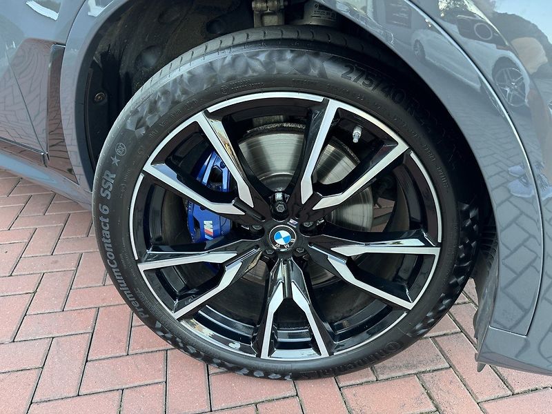 BMW X7 (2021) xDrive 40d M-Paket Pano - fotka 46 z 49