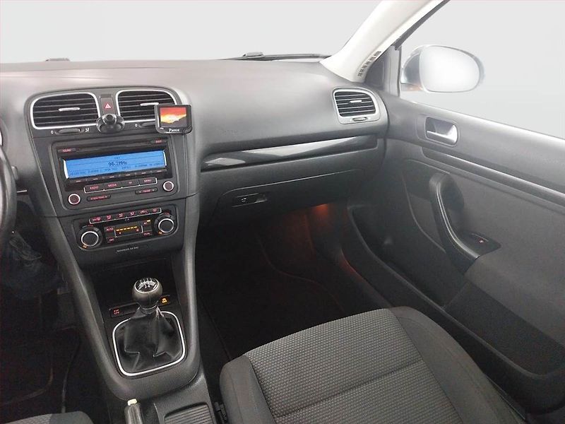 Volkswagen Golf (2010) 1.6 TDI, po STK, levný provoz - fotka 8 z 19