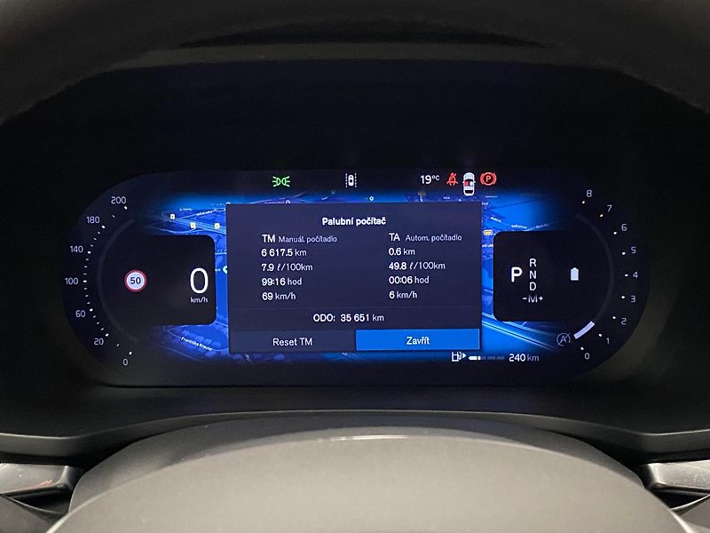 Volvo V60 B4 DARK PLUS AUT CZ - fotka 26 z 54