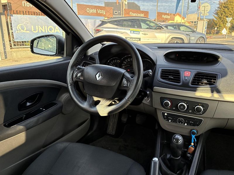 Renault Mégane 1.6-74kW,KLIMA,TAŽNÉ ZAŘÍZENÍ - fotka 12 z 23