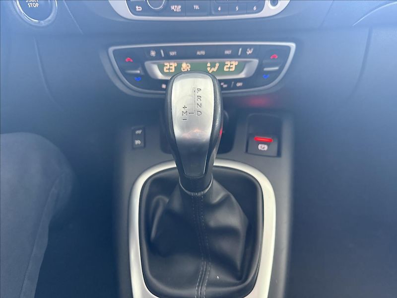 Renault Scénic 1,5   dCI 81kW,SERVIKA,LIMITED - fotka 16 z 23