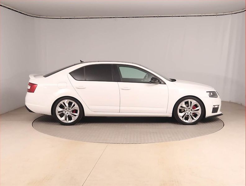 Škoda Octavia (2013) RS 2.0 TDI, Kůže, Navi - fotka 6 z 16