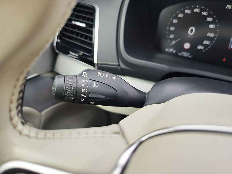 Volvo XC90 D5 2.0/173kW Inscription AT 4x - fotka 38 z 47