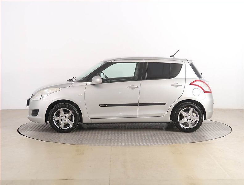Suzuki Swift (2012) 1.2, Serv.kniha, Park. senzory - fotka 3 z 17