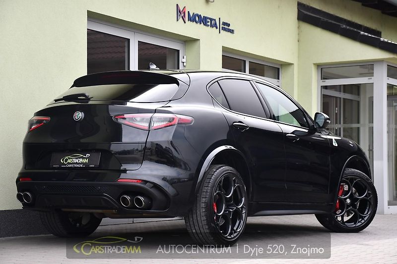 Alfa Romeo Stelvio 2.9V6 Bi-T SPARCO REZERVACE - fotka 5 z 54