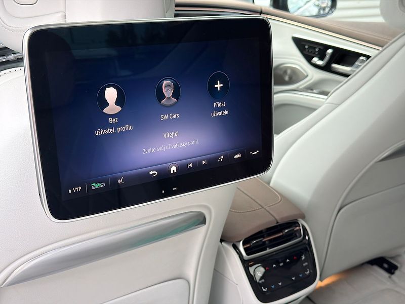 Mercedes-Benz EQS 53 4MATIC+ Electric Art Editio - fotka 31 z 48