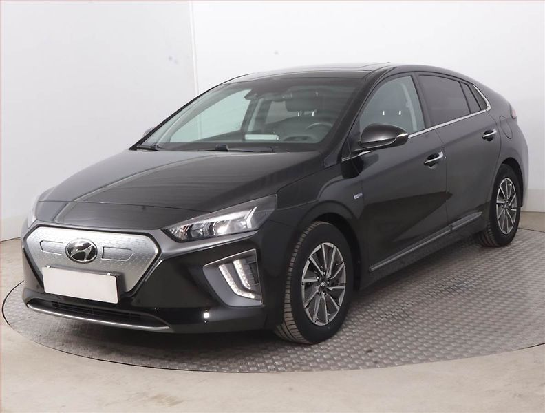 Hyundai Ioniq (2021) Electric 38 kWh, SoH 100% - fotka 2 z 20