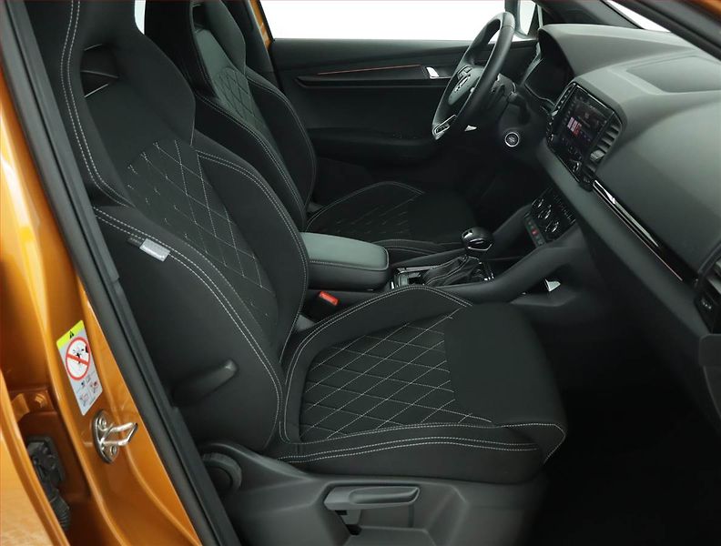 Škoda Karoq (2024) Sportline 1.5 TSI - fotka 9 z 17