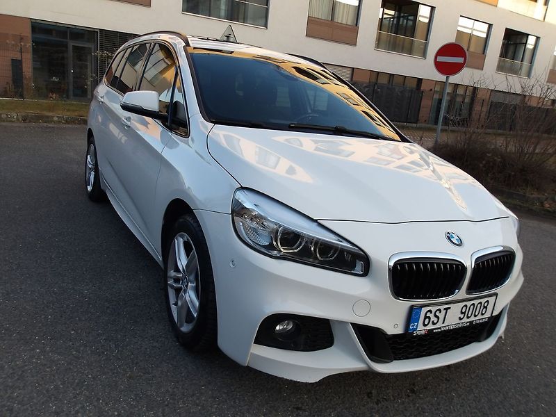 BMW Řada 2 220i AUT.! 7MÍST Gran Tourer - fotka 6 z 32