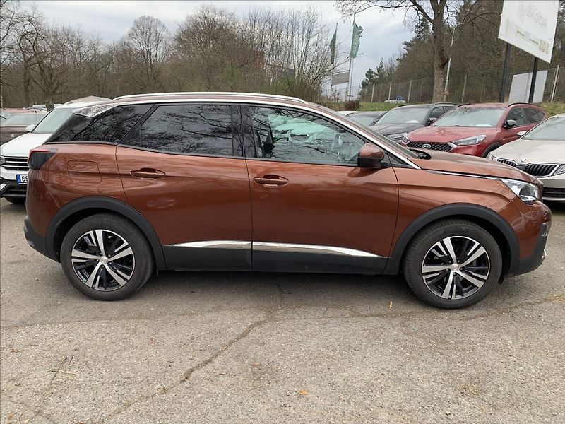 Peugeot 3008 1,2 PT ALLURE ČR,SERVISKA - fotka 4 z 16