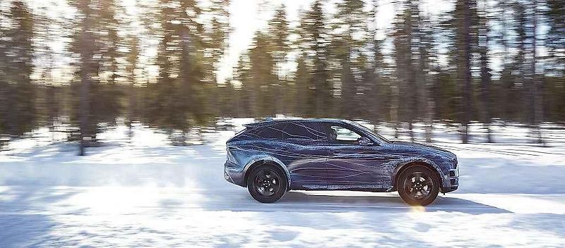 Jaguar F-Pace.