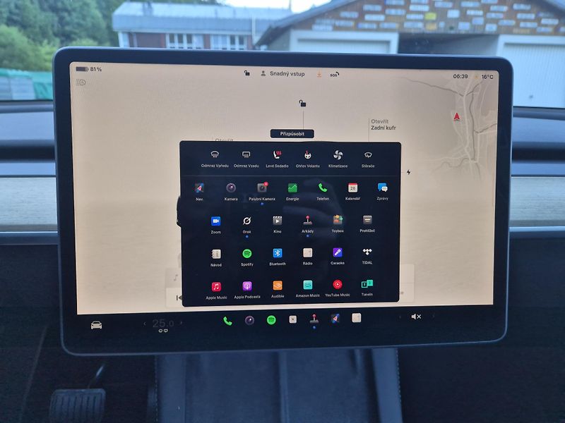 Tesla Model Y RWD 220kw 19ALU SOH 95% - fotka 35 z 49