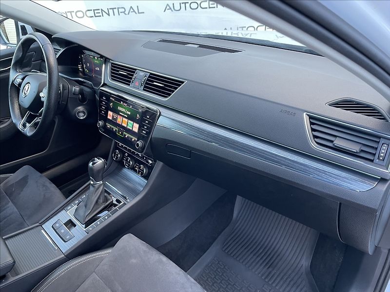 Škoda Superb 2,0 TDi,147kW,STYLE,DSG - fotka 22 z 28