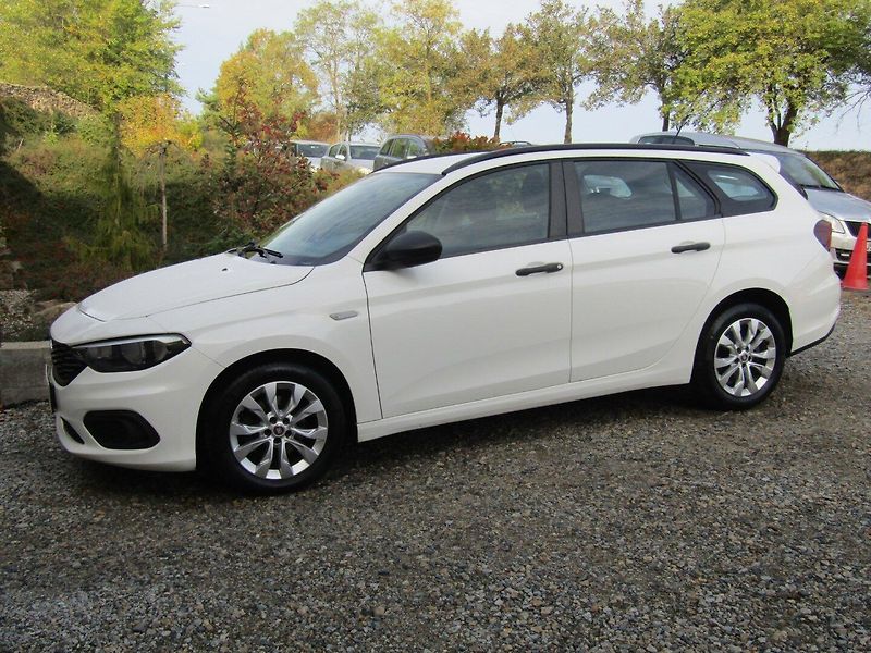 Fiat Tipo (2018) 1.4 16V 70kW - fotka 2 z 39