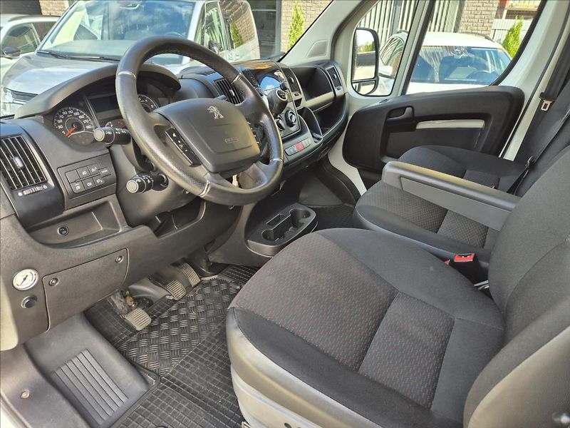 Peugeot Boxer BlueHDI 10 PALET - fotka 13 z 24
