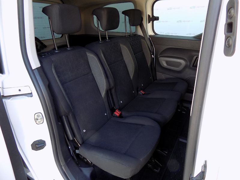 Peugeot Rifter (2021) 1.5HDi/L2H1/klimatizace/ČR/ - fotka 18 z 34