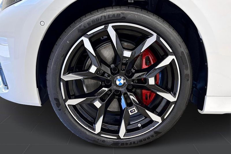 BMW Řada 4 M440i xDrive Convertible - fotka 5 z 9