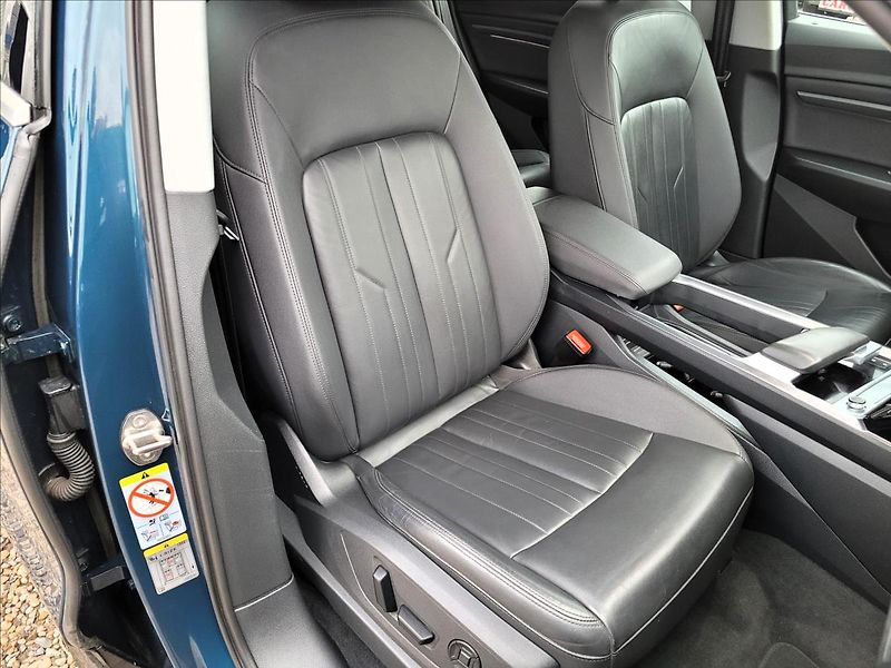 Audi e-tron 0,0 55,95KWH,4x4,SOH 90,6% - fotka 11 z 50