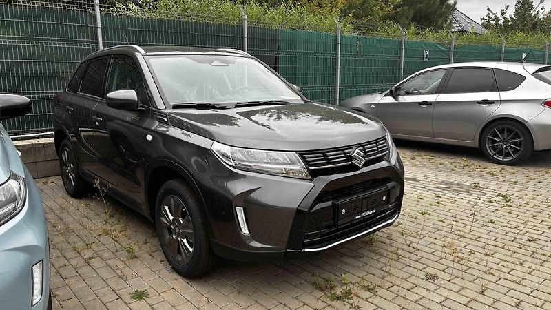 Suzuki Vitara (2026)  1,4 BoosterJet Premium AT  - fotka 2 z 5