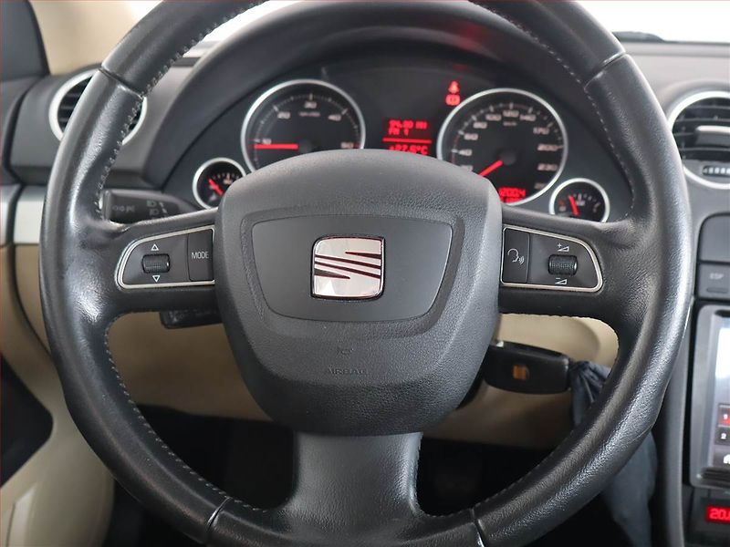 Seat Exeo (2011) 2.0 TDI, nová STK - fotka 15 z 16