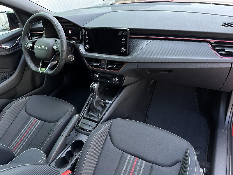 Škoda Scala 1.0TSi DSG Monte Carlo 116PS M - fotka 40 z 42