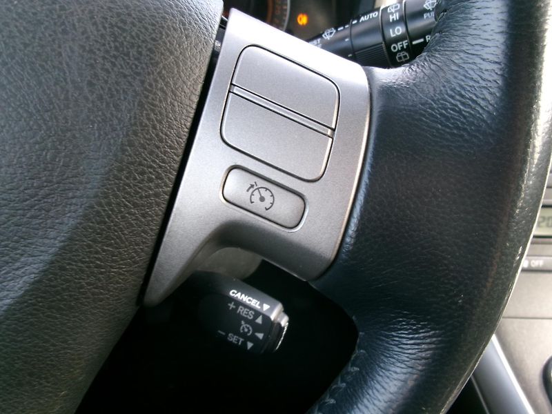 Toyota Auris (2007) 2,0 D-4D 93kW AC TEMP ALU - fotka 19 z 26
