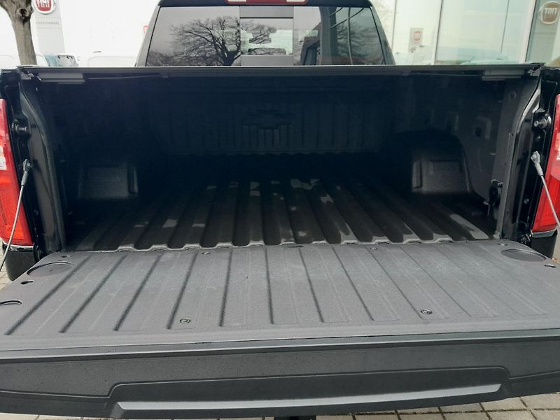 Chevrolet Silverado (2026) 6,2 V8 Trail Boss Z71 - fotka 17 z 45