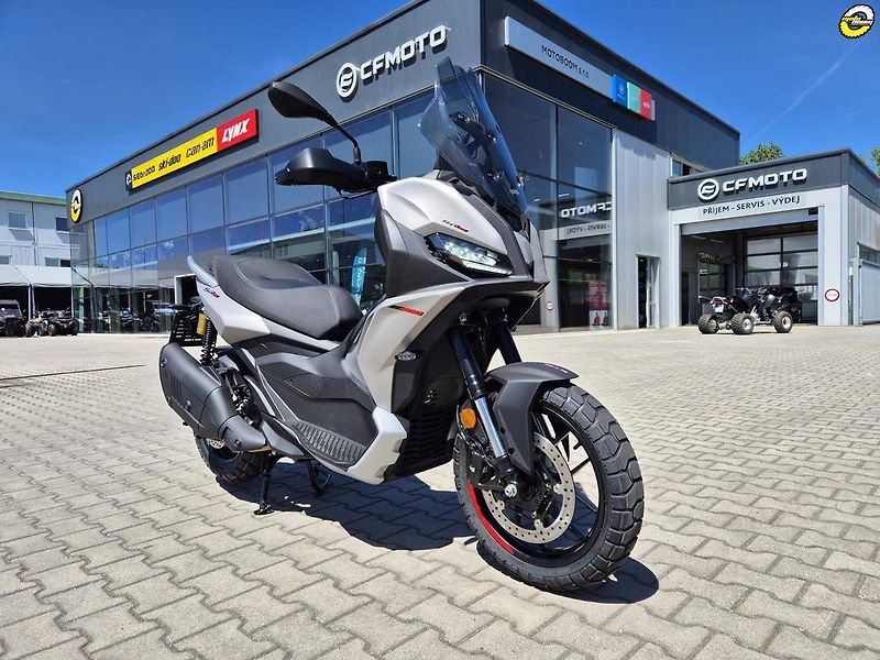 Aprilia (2026) SR GT 400 - fotka 2 z 38