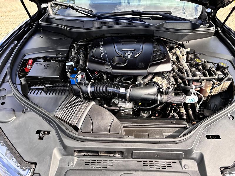 Maserati Levante 2.0l 243kW GT Hybrid 4x4       - fotka 39 z 41