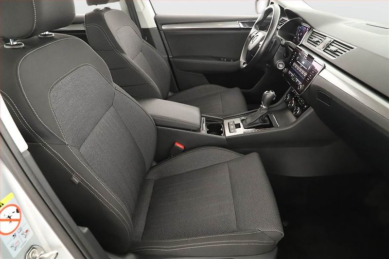 Škoda Superb (2022) Style 2.0 TDI - fotka 7 z 20