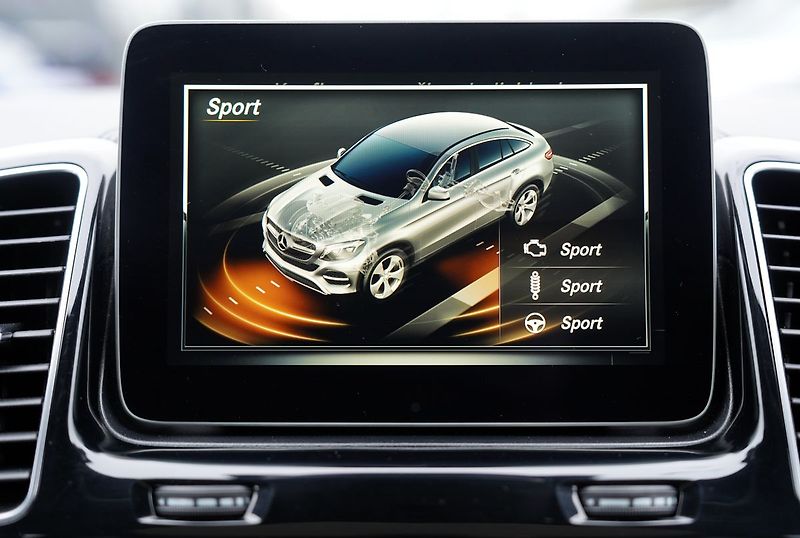 Mercedes-Benz GLE GLE43 AMG 4Matic/9AT/370PS/DPH - fotka 43 z 45