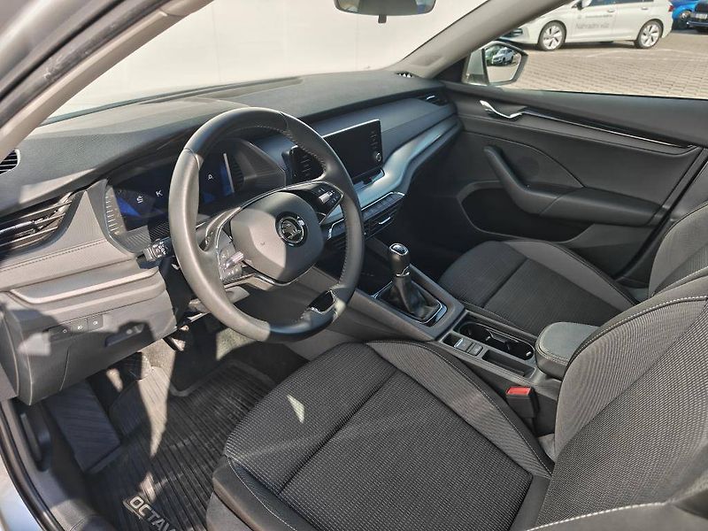 Škoda Octavia Ambition 6MP 2,0TDI - fotka 5 z 21